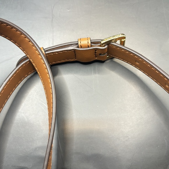 NWOT- Michael Kors Small Crossbody Bag with dust bag - Picture 10 of 12